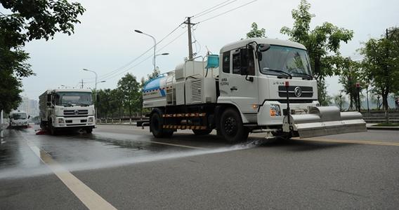 道路機械化清掃可以提升質量 道路機械化清掃可以提升質量